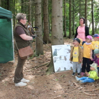 Bild Alle lauschen gespannt
